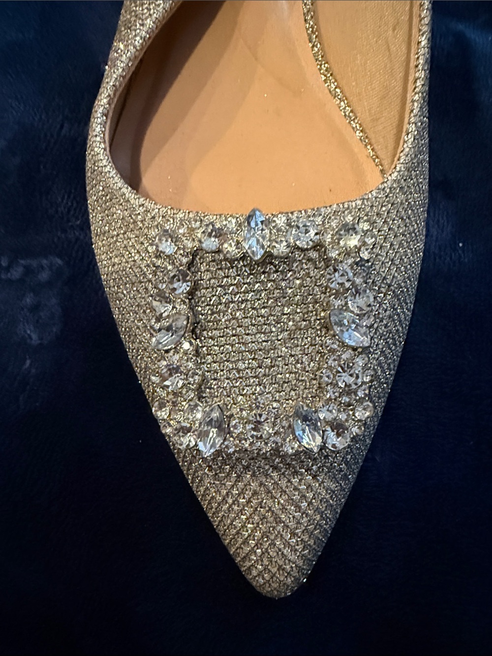 Anne Klein Gold Pointed Toe Slingback Flats with Crystal Buckle. NWOB SIZE 9 - Picture 4 of 5